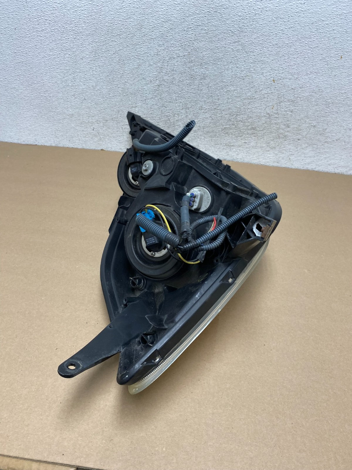 2004-2005 Toyota Sienna Left Driver LH Side Halogen Headlight AG4486 DW9
