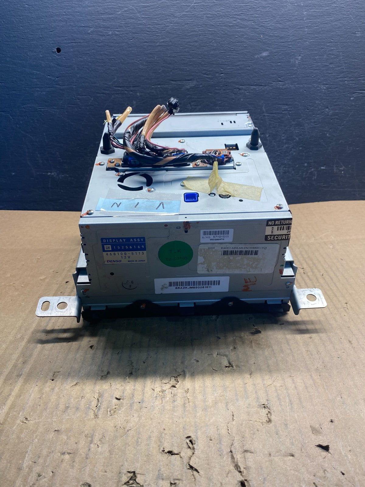 2005 to 2009 Cadillac Sts Radio 6 Disc Screen Display CD Player AD1740 DG3
