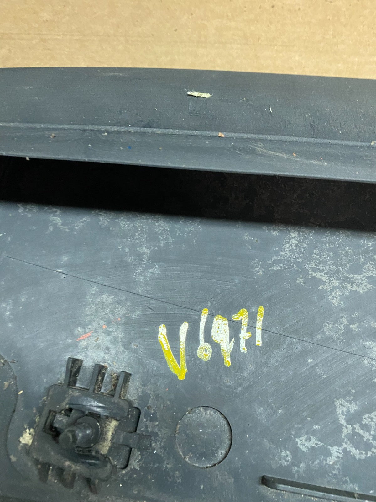 2007 to 2012 Dodge Caliber Rear Trunk Spoiler OEM  V6971 DG6