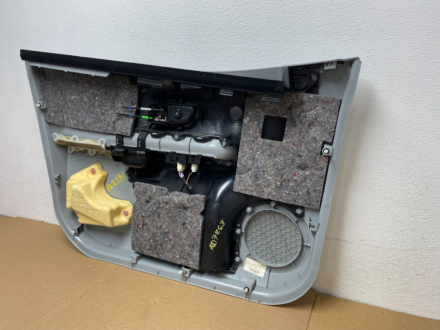 2012 - 2014 Toyota Prius C Front Right Passeger Door Trim Cover Panel AD78637