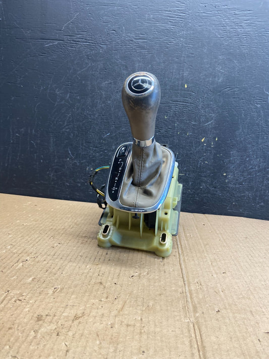 2001 to 2009 Mercedes W203 W209 CLK350 CLK500 Transmission Gear Shifter AE39080