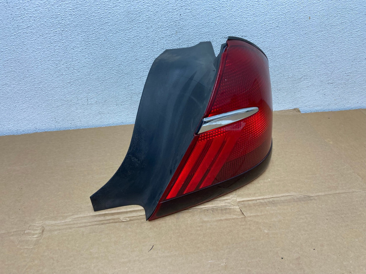 1998 to 2002 Mercury Grand Marquis Right Passenger Rh Side Tail Light AD3772 LK2