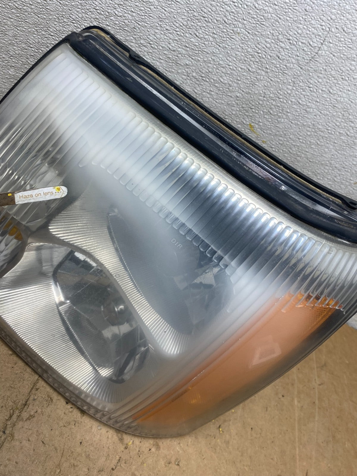 2002 to 2006 Cadillac Escalade Left Driver Lh Xenon HID Headlight Oem X7033 DW5