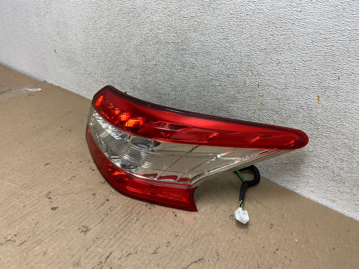 2013 2014 2015 Nissan Sentra Led Right Passenger Side Tail Light AH7686 LK2