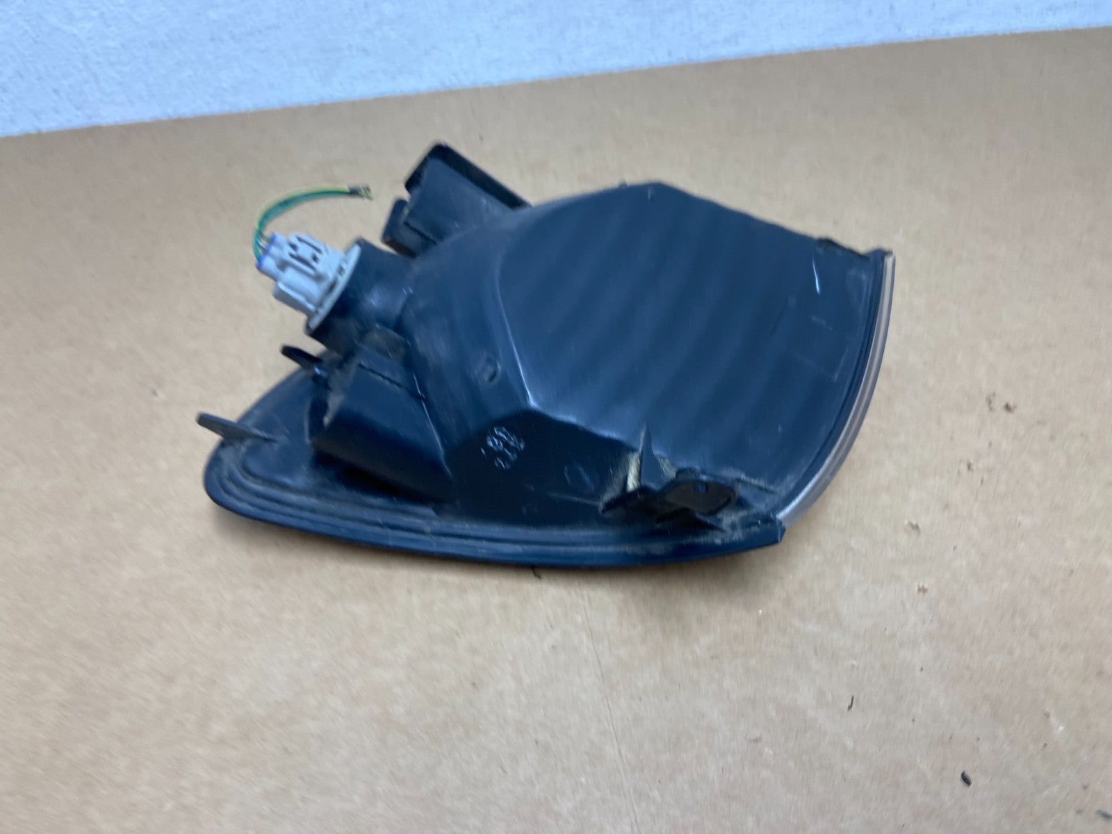 2001 to 2003 Toyota Sienna Turn Signal Right Passenger RH Lamp AC1687 DW5