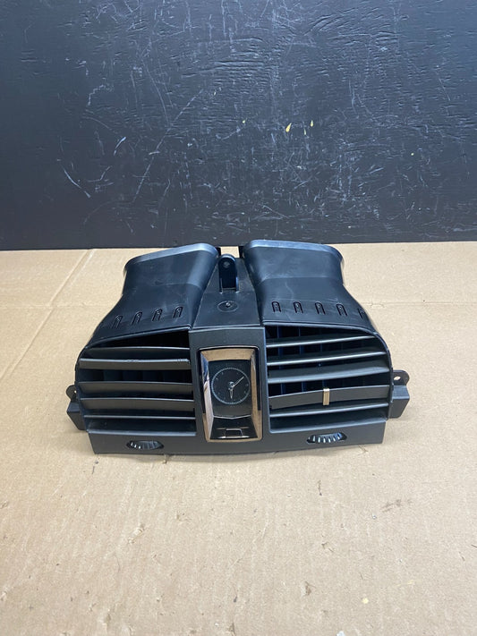 2007 to 2009 Cadillac SRX Front Center Dash Clock Air Vent ab9286 DG0