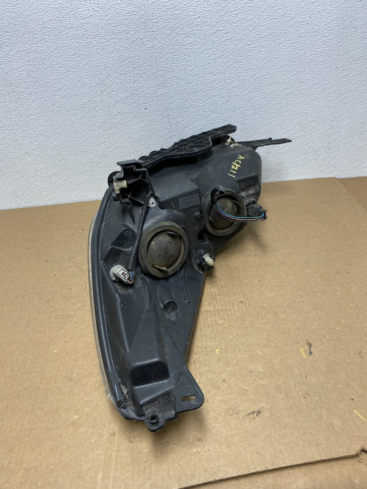 2013 - 2016 Ford Escape Headlight Right Passenger RH Side Halogen AC1211 DW8