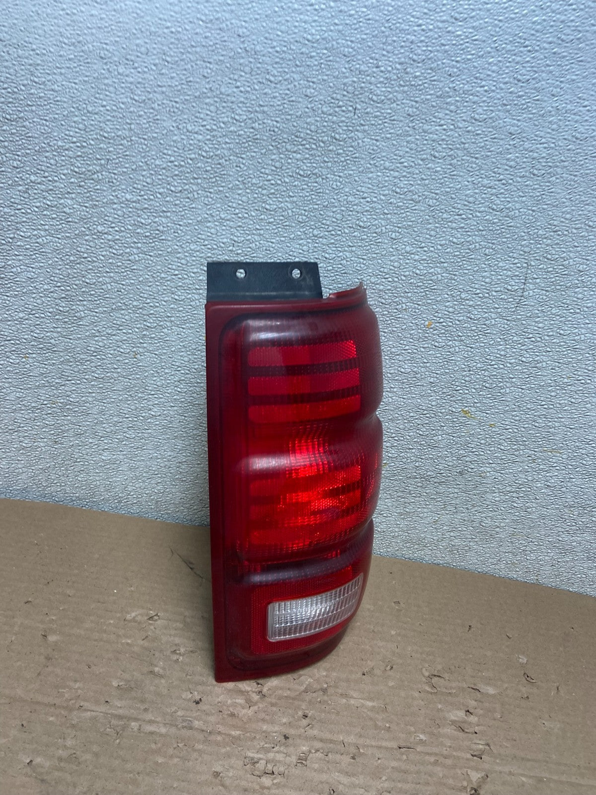 1997 to  2002 Ford Expedition Right Passenger RH  Tail light OEM AB1504 LK2