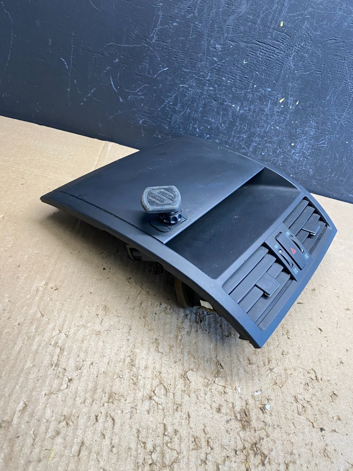 2009 to 2012 Mazda 6 Center Console Dash Dual Air Vent Oem AC4837 DG2