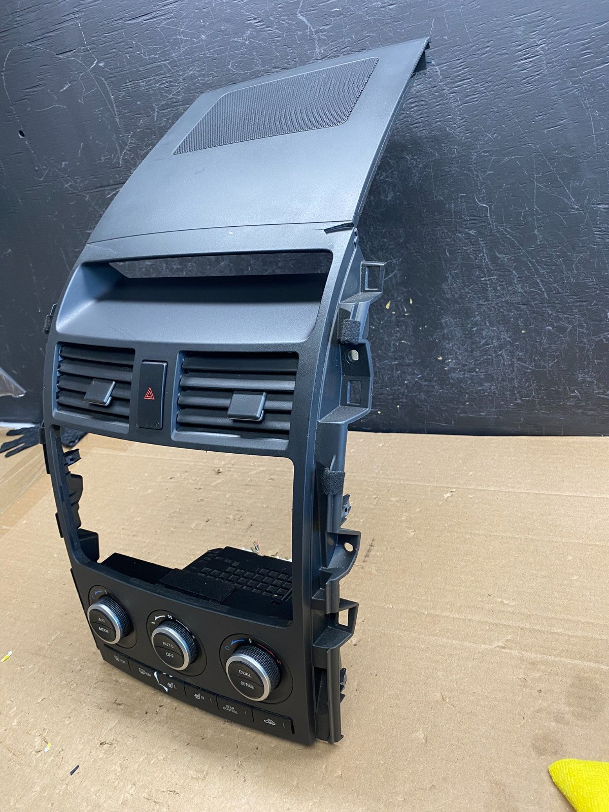 2007 - 2009 Mazda CX-9 Radio Dash Trim Bezel W/Vent AC Climate Control AG6442 DG1
