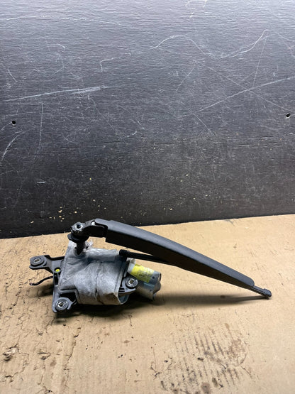 2011 to 2019 Ford Explorer Rear Windshield Wiper Motor OEM W6836 DG1