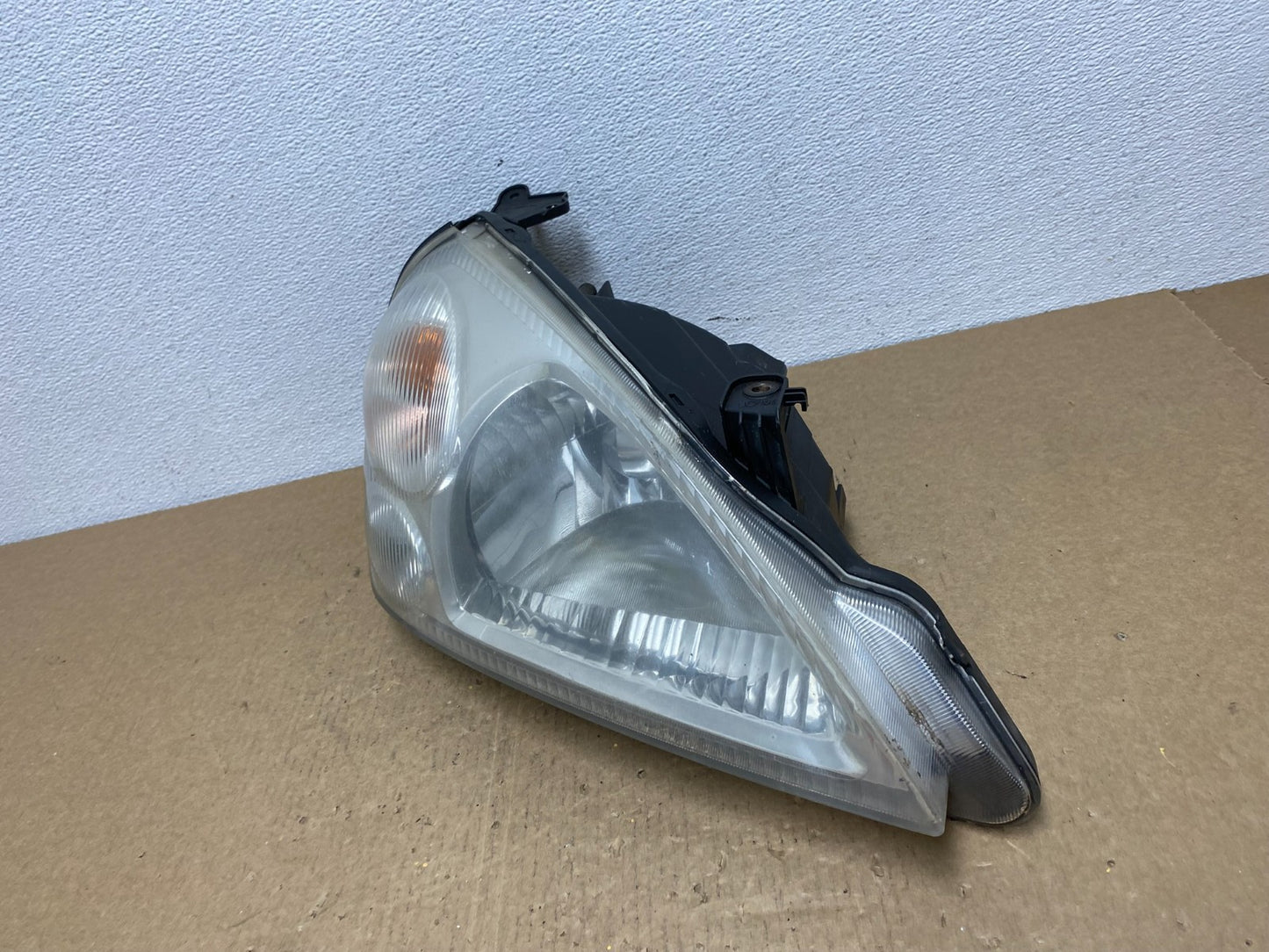 2002 to 2007 Suzuki Aerio Sedan Right Passenger  Halogen Headlight OEM ac1265 DG1