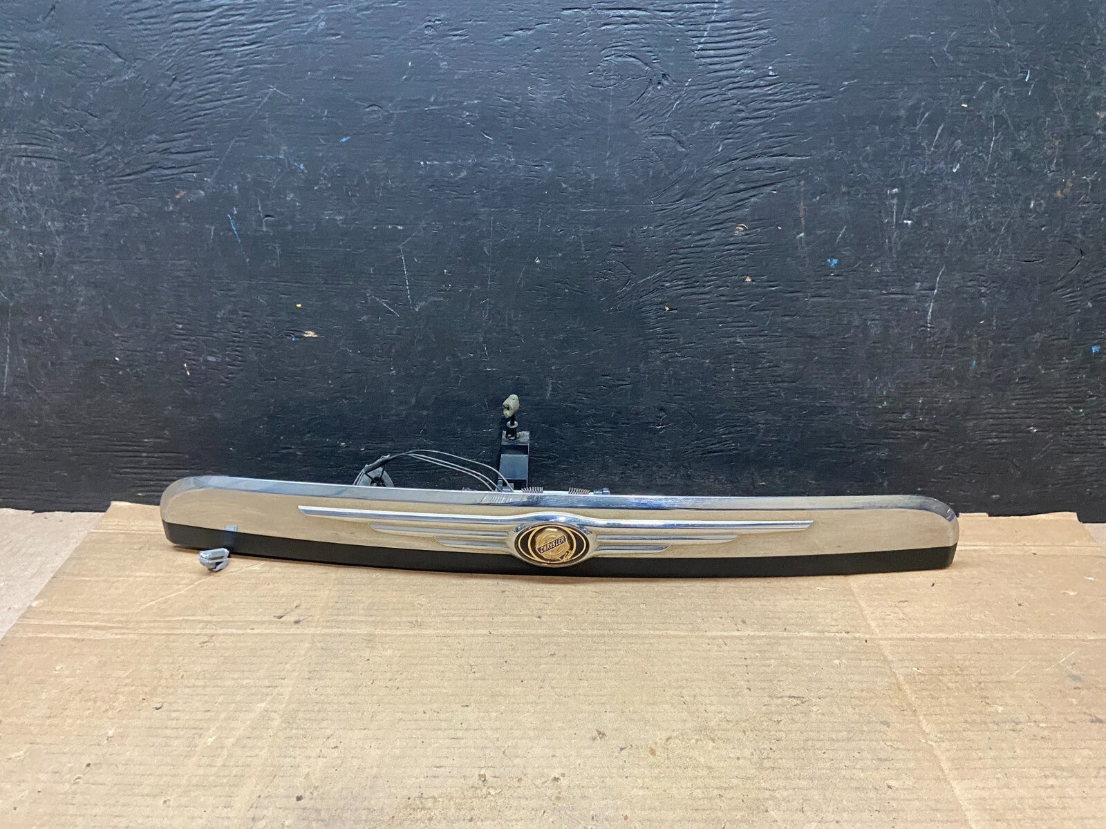 2008 to 2010 Chrysler Town & Country Tailgate Trim w/o Camera Panel OEM i3103 GD0