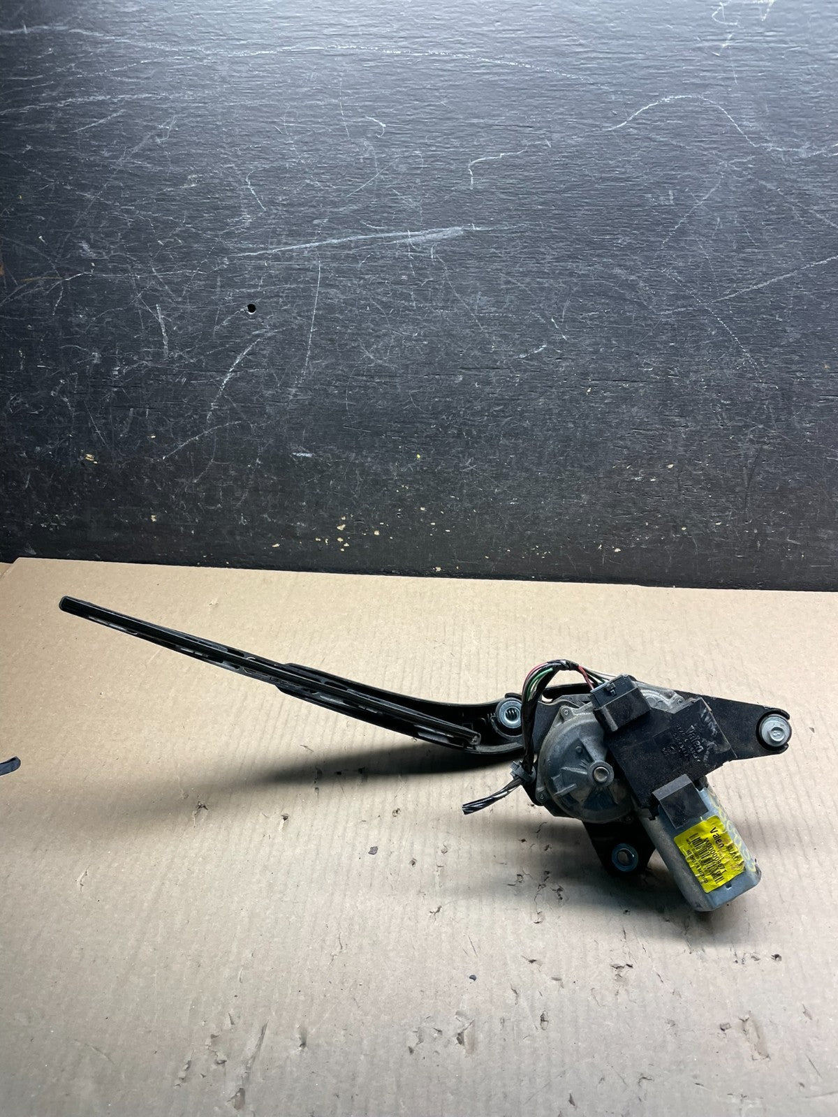 2013 to 2017 Buick Enclave Windshield Rear Wiper Motor x0469  DG5