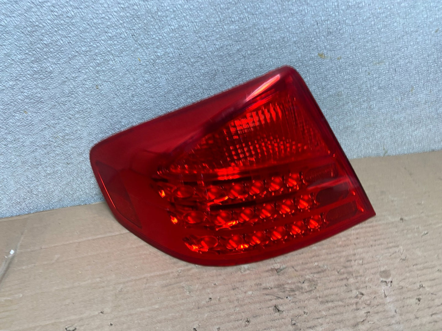 2003-2004 Infiniti G35 Left Driver Lh Side Tail Light Oem AA9349 LK0