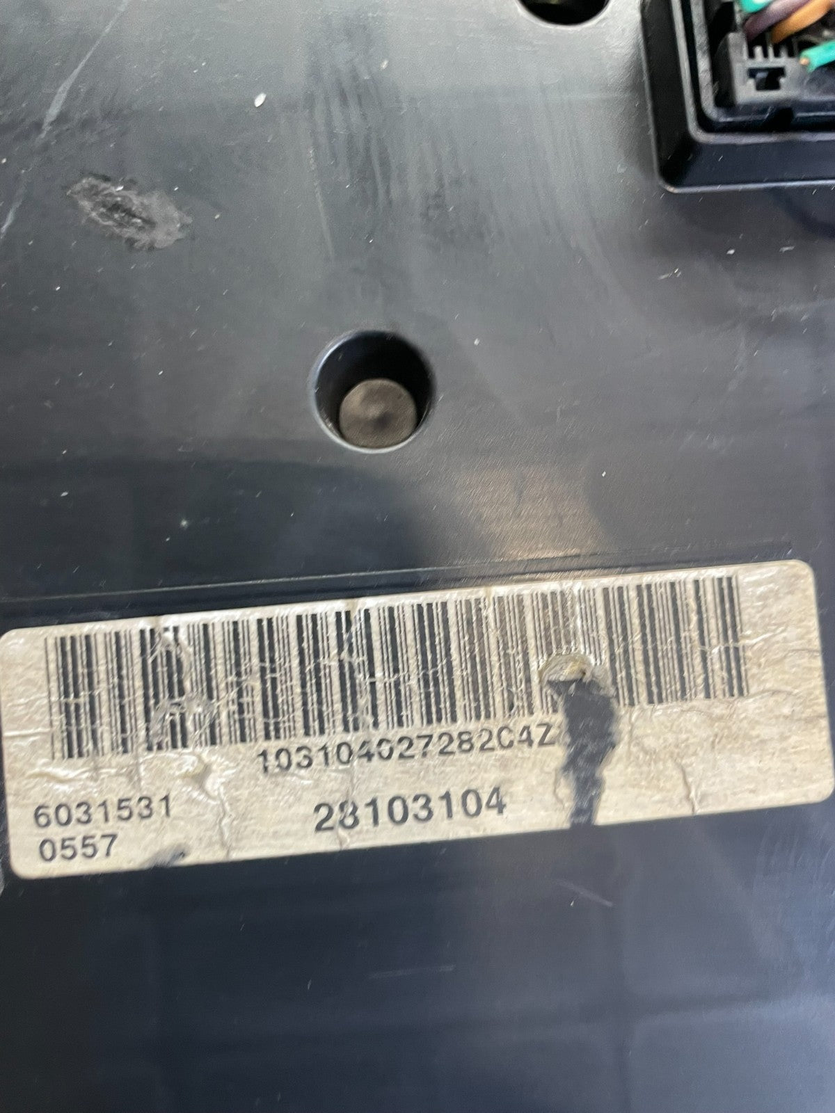2007 to 2013 Chevrolet Silverado Suburban Cluster Gauge Speedometer OE AB7525 DG6