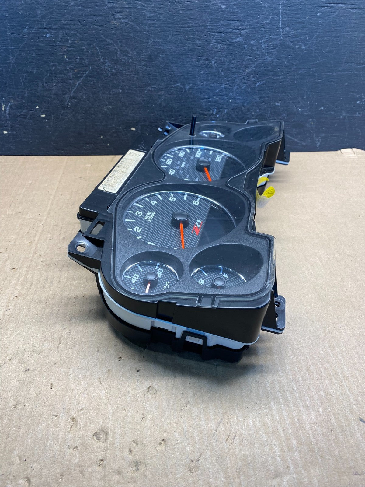 2008 to 2011 Chevrolet Tahoe Hybrid Speedometer Gauge Cluster AE7592 DG1