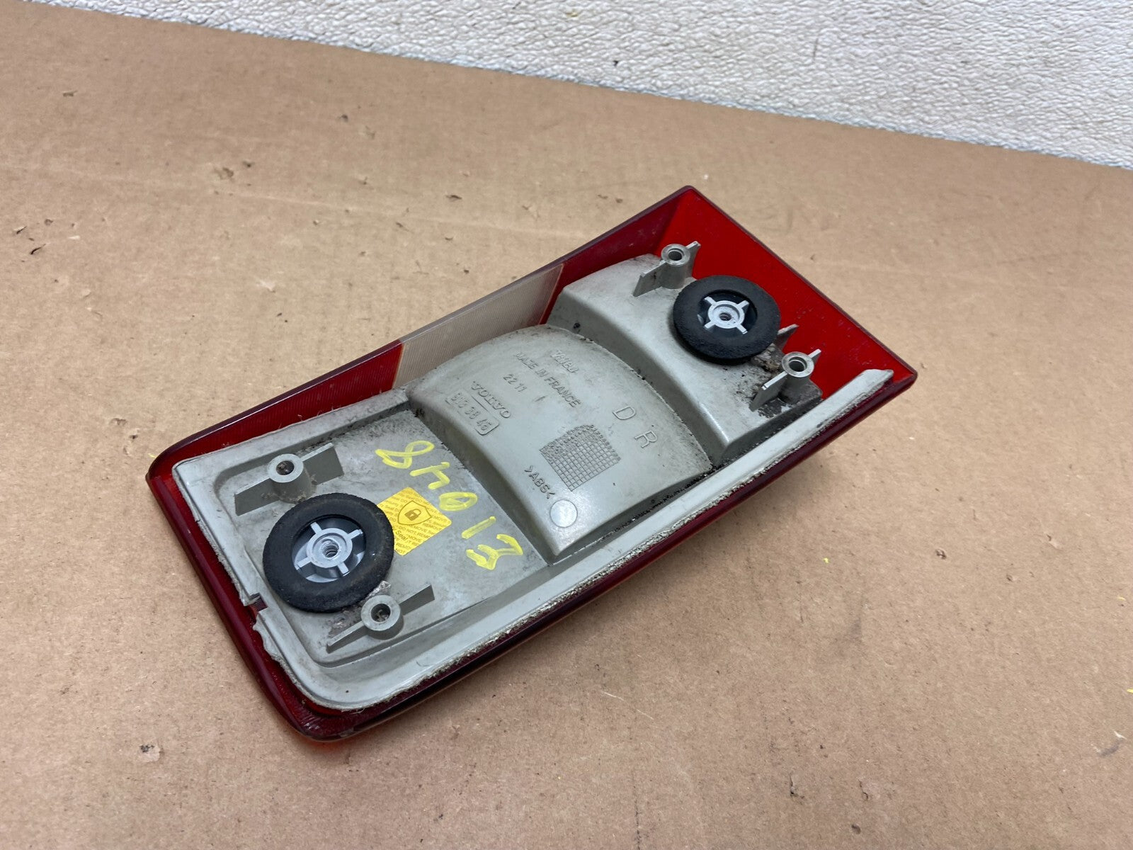 1993 to 1994 Volvo 850 Sedan Right Passenger RH Side Inner Tail Light E1048 OEM6