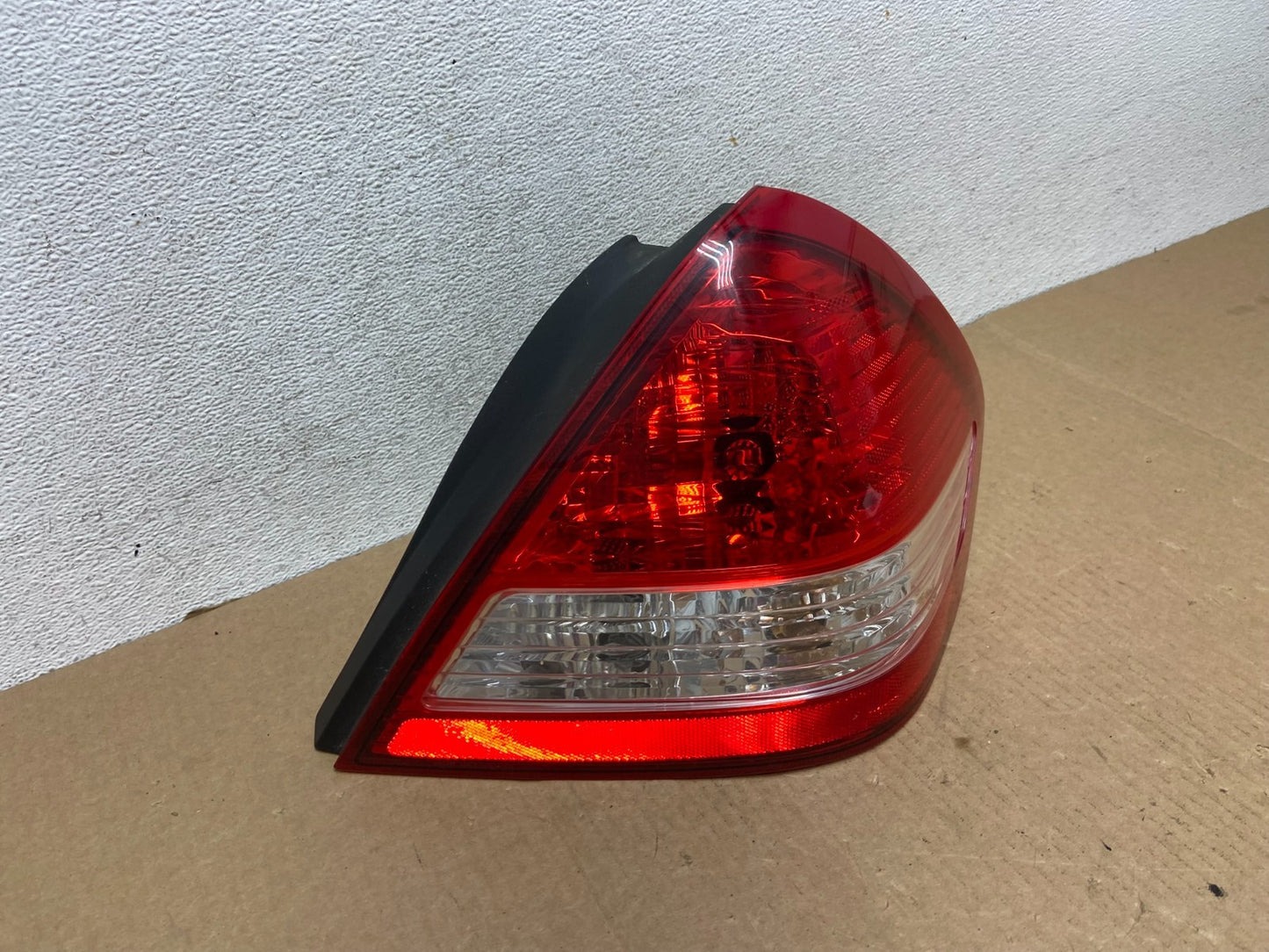 2007-2012 Nissan Versa Sedan Right Passenger Rh Side Tail Light AF9581 DW2