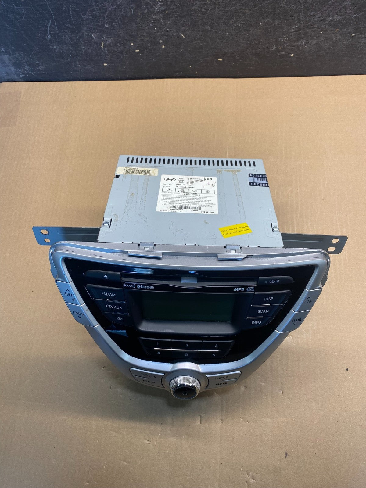 2011-2013 Hyundai Elantra Center Radio Climate Control Air Vent Bezel AG1783 DG3