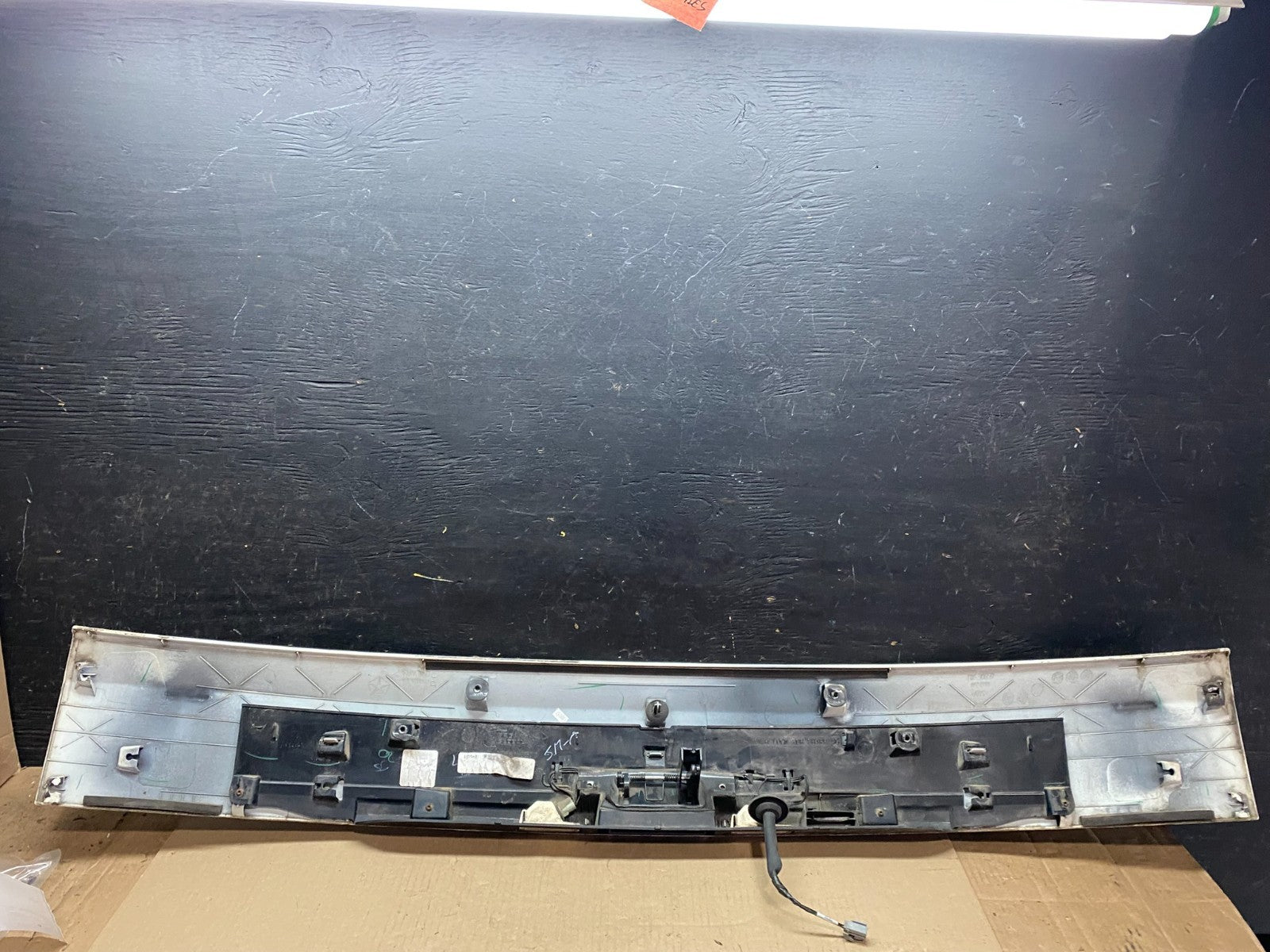 2011-2018 Dodge Grand Caravan Rear Tail Gate Trim Molding Panel OEM u7453 DG7