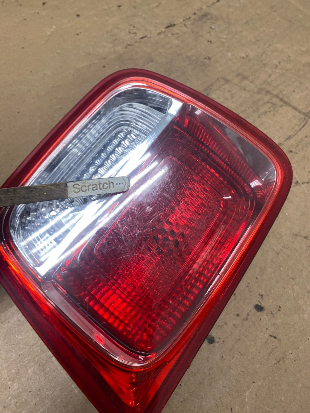 2013-2016 Chevrolet Malibu Right Passenger Rh Inner Tail Light Oem S0776 DW3