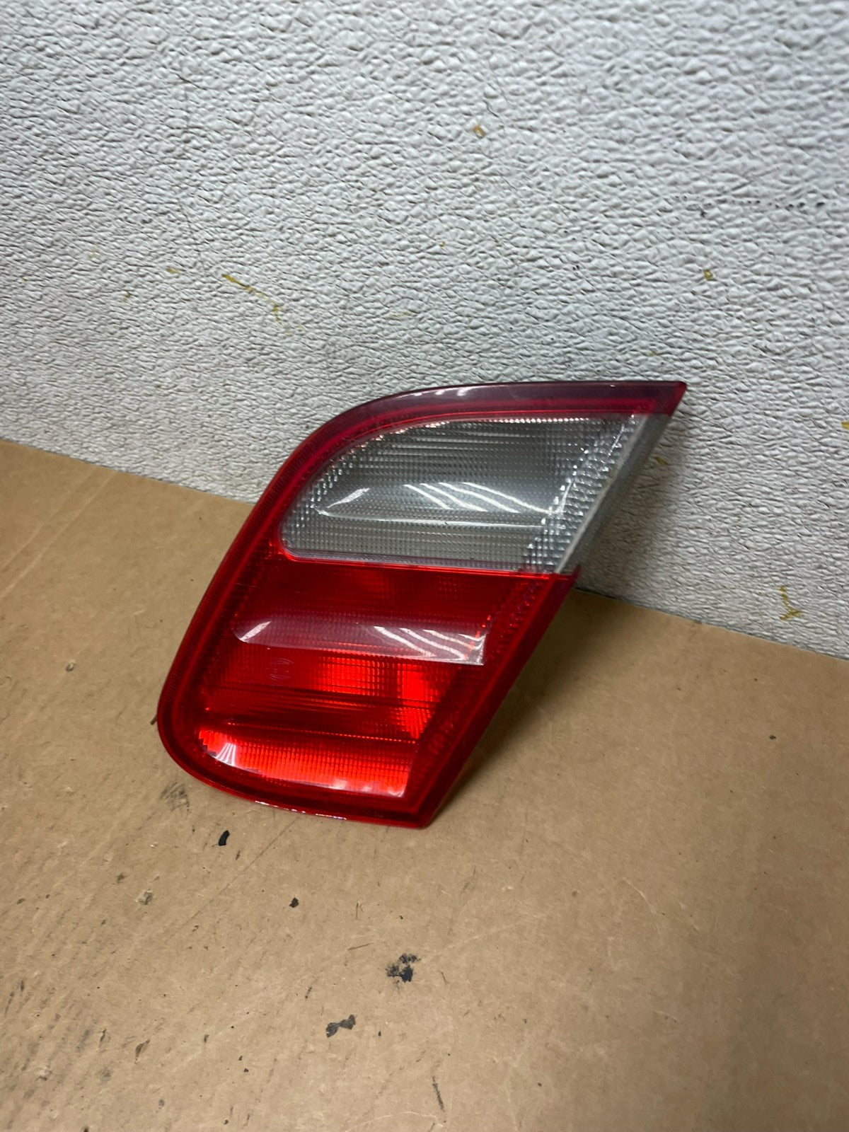 1998-2003 Mercedes Benz CLK Inner Right Passenger RH Tail Light Lamp Q6680 DW1