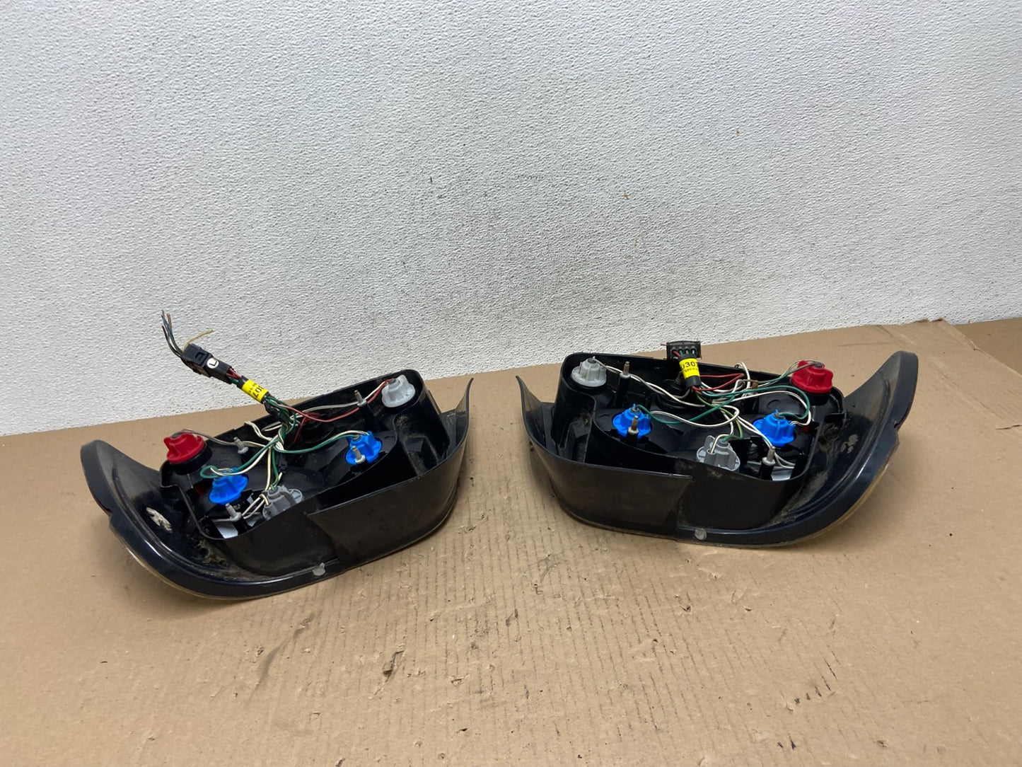2001- 2003 BMW 5 Series E39 530i Left+Right Set Side Tail Lights AE7332 DW7