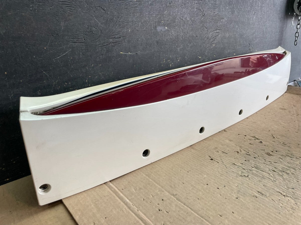 2002-2013 Cadillac EscaladeRear Upper Spoiler 3rd Third Brake Light ab3137 DG2