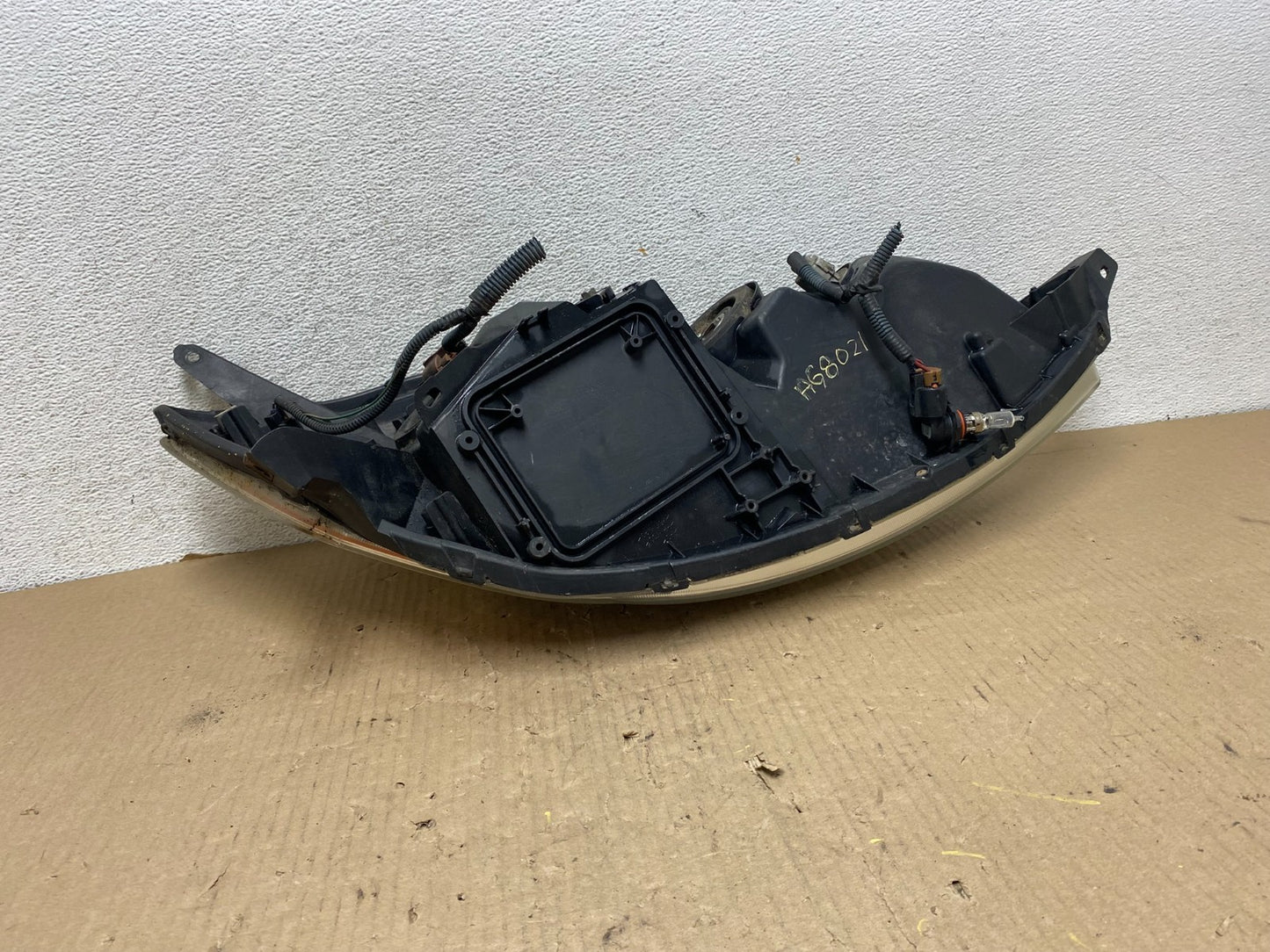 2006 to 2010 Toyota Sienna Left Driver Lh Side Headlight Halogen AG8021 DW6