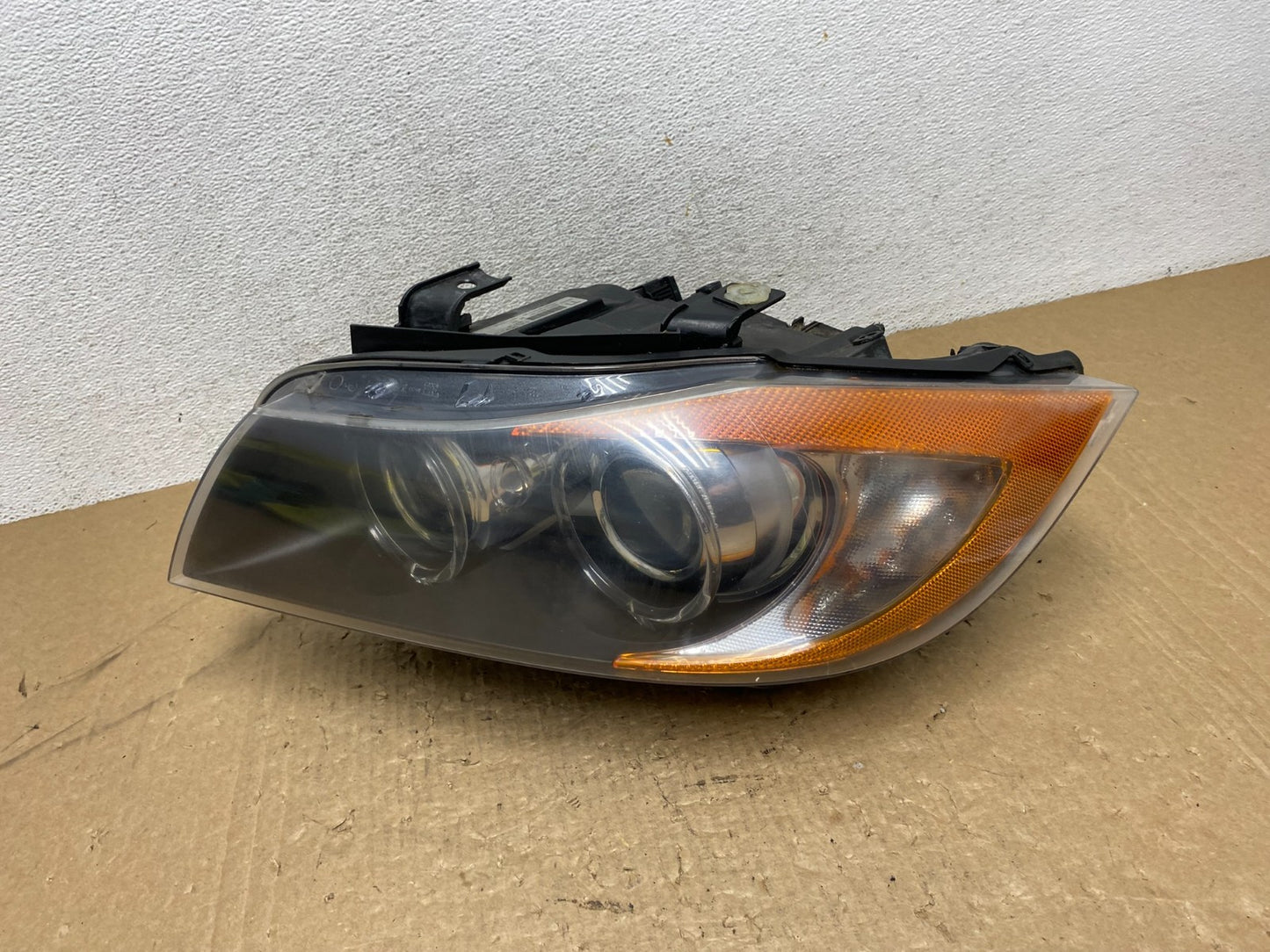 2006 to 2008 BMW 3 Series Left Driver LH AFS Xenon HID Headlight AG1206 DW0