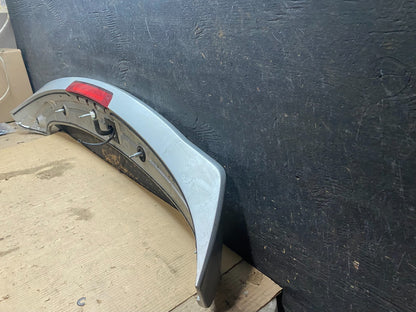 2013 to 2018 Hyundai Santa Fe Sport Rear Spoiler W/3rd Brake Light Oem X3472 DG8