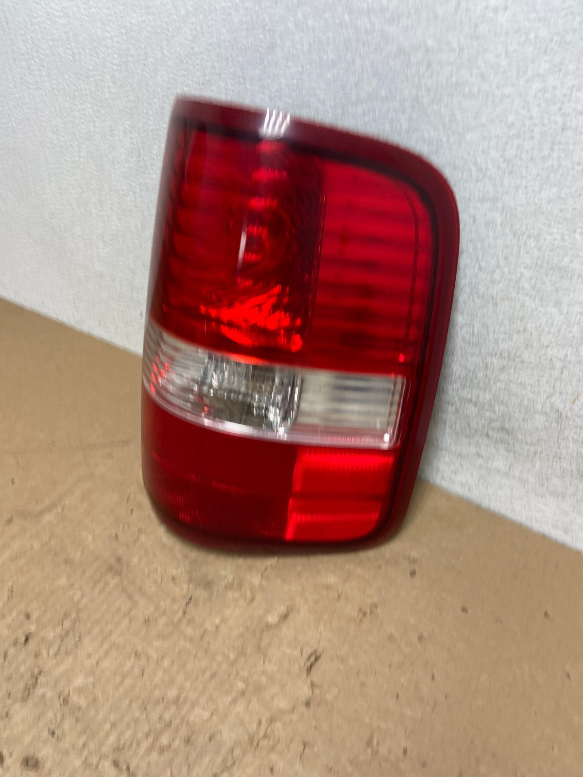 2004 to 2008 Ford F150 F-150 Right Passenger RH Side Tail Light AG1275 LK1