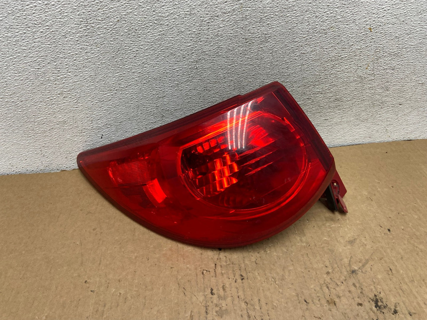 2009 2010 2011 2012 Chevrolet Traverse Left Driver LH Tail Light AG2435 LK0