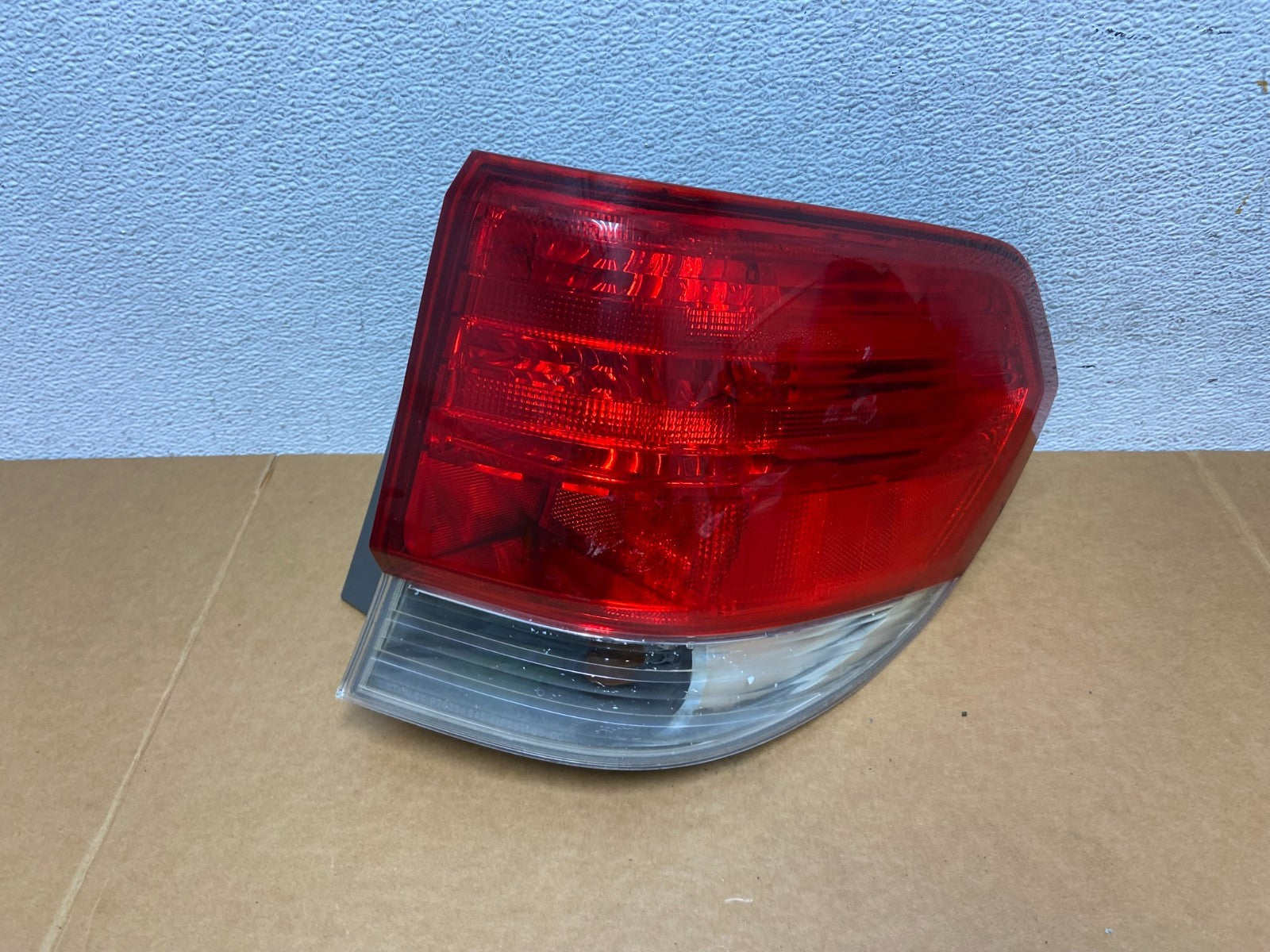 2008 2009 2010 Honda Odyssey Right Passenger Side Tail Light AD8869 DW0