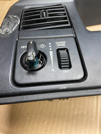 2001 2004 Dodge Dakota Speedometer Climate  Control Radio Panel Bezel Y2150 DG1