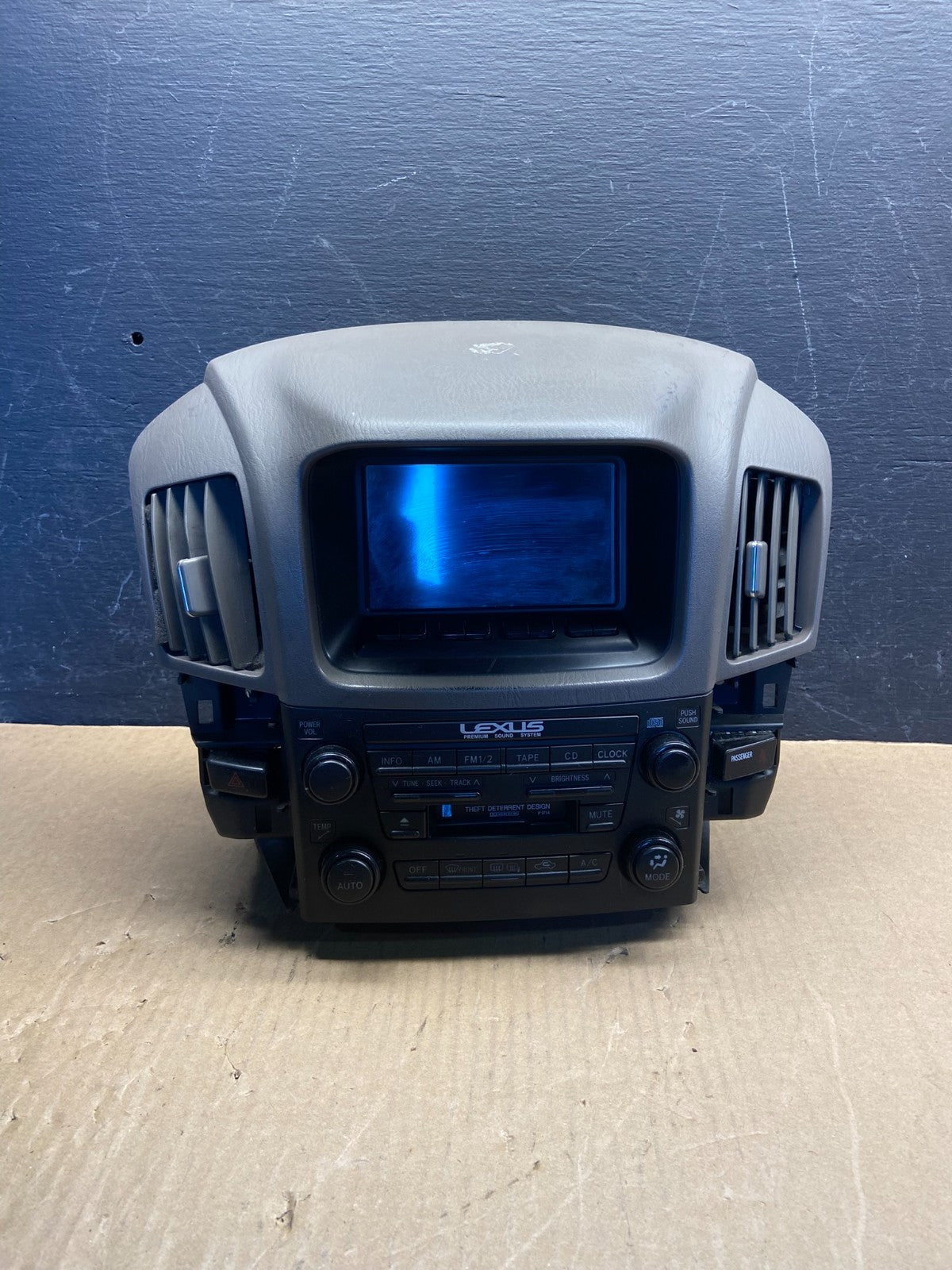 1999 2003 Lexus RX300 Radio Navigation Info Display Climate Control OE AF9404 DG0