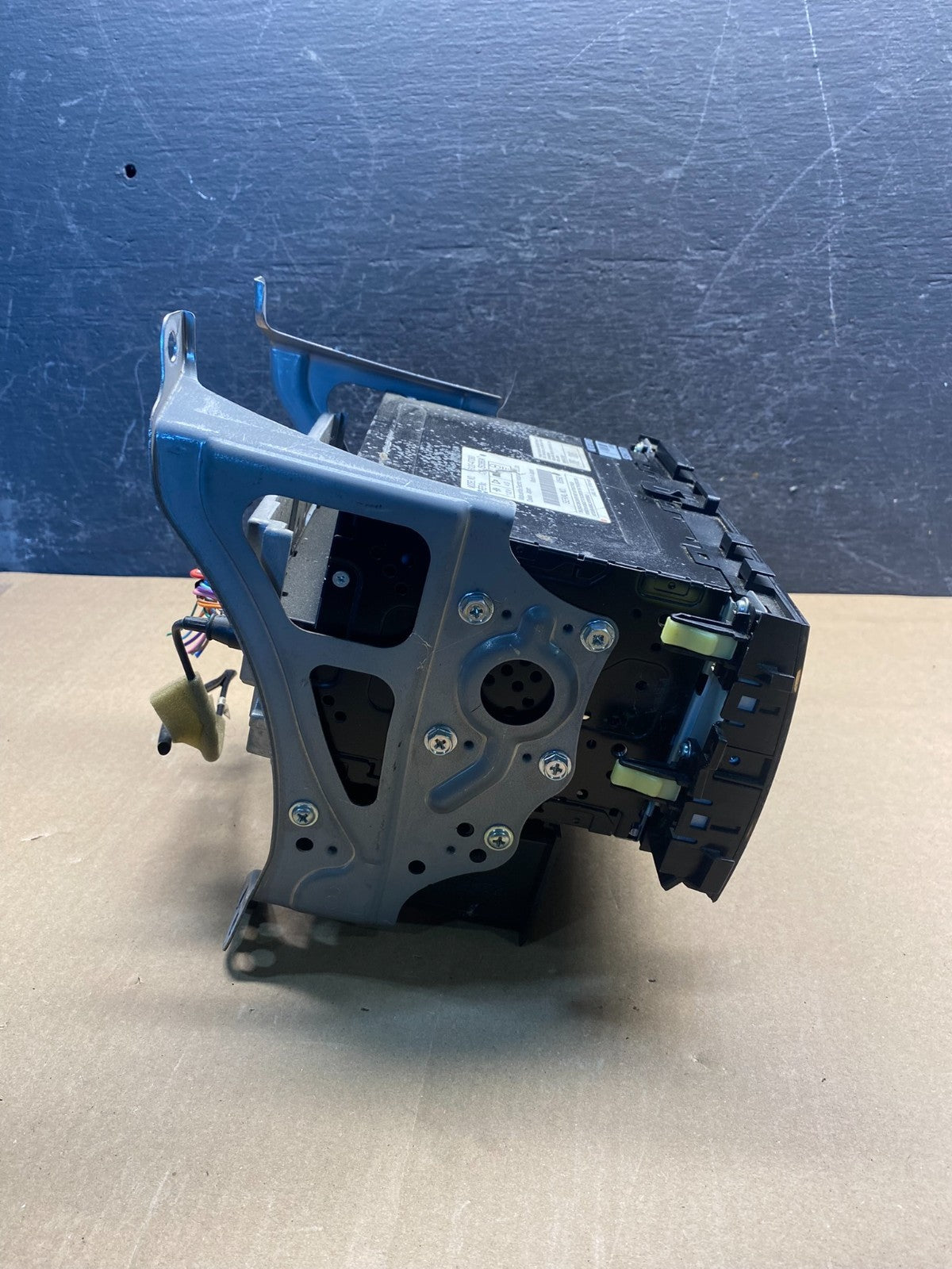 2004 2005 2006 Toyota Prius Radio AM/FM CD Player AG1776 DG2