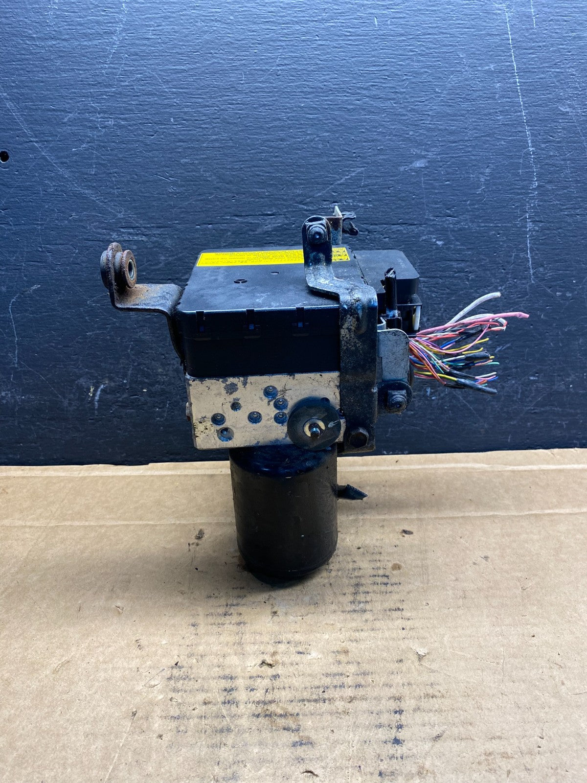 2004 - 2009 Toyota Prius ABS Brake Pump Anti Lock Module ad7588 DG3