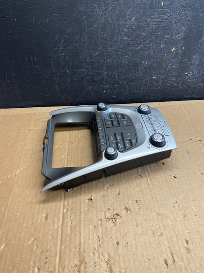 2016-2017 Chevy Equinox Terrain Radio Face Climate Control Panel Bezel ad2240 DG1
