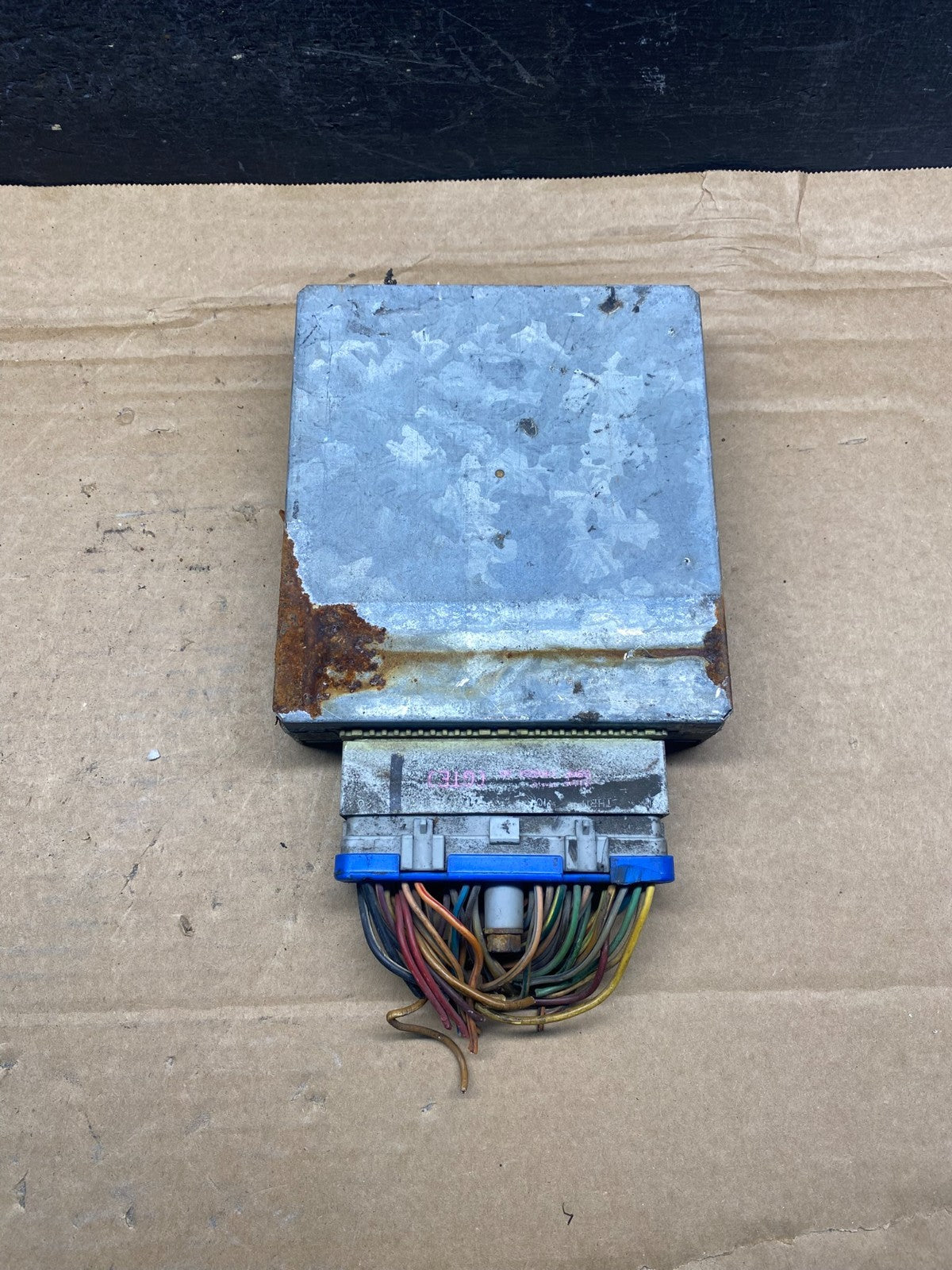 1991 1993 Ford Van E250 E350 5.8L Engine Control Module f2tf-12a650-pb AH4877 DW1