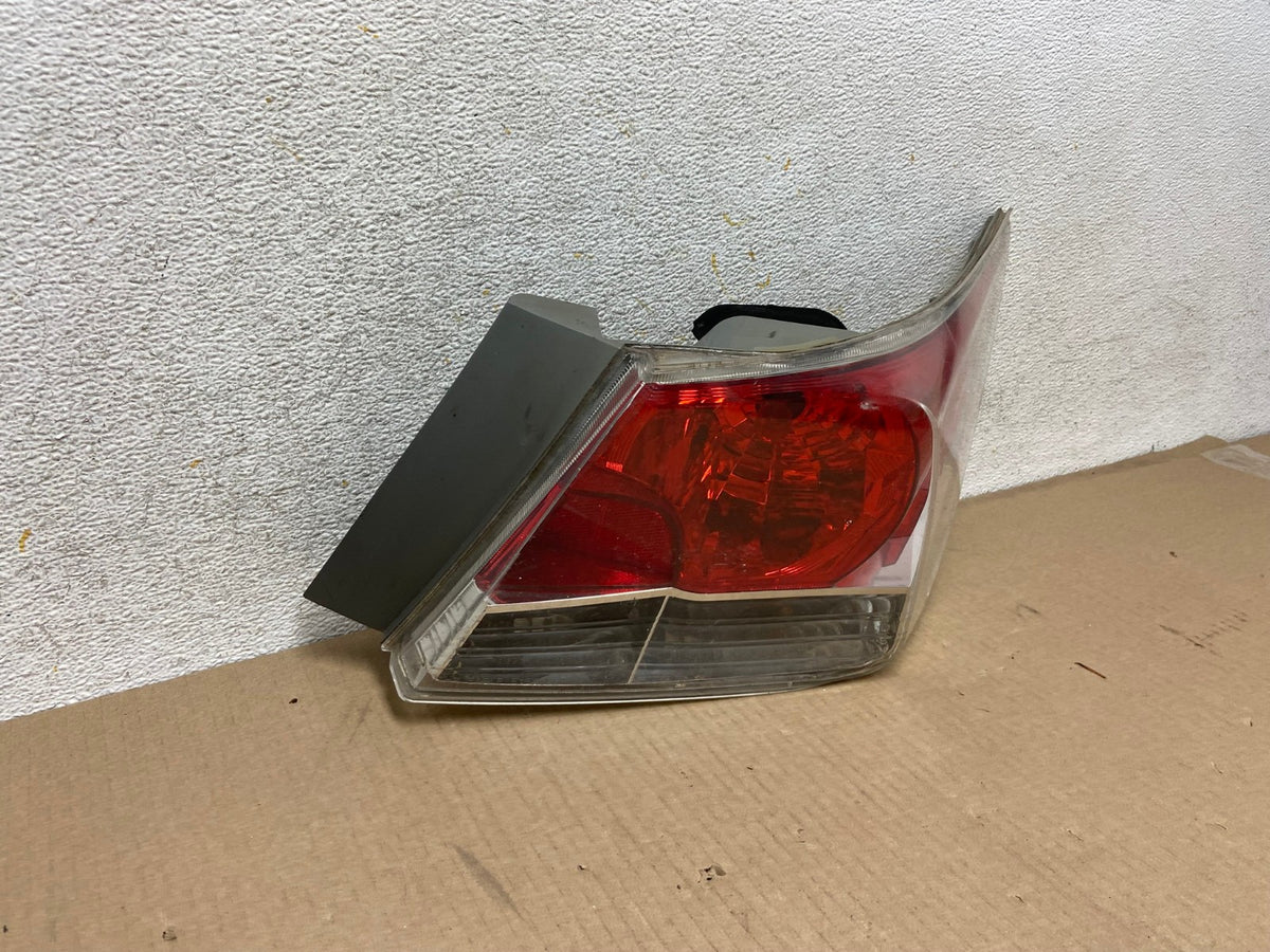 2008 to 2012 Honda Accord Sedan Tail light Right Passenger RH AH5707 LK1