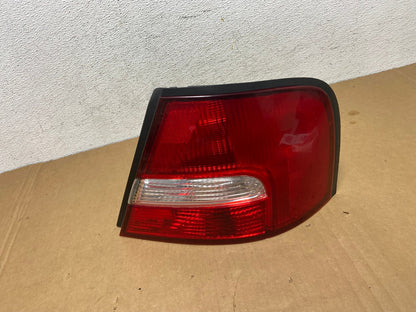 2000 to 2001 Nissan Altima Tail Light Right Passenger Rh Side AD2582 LK0