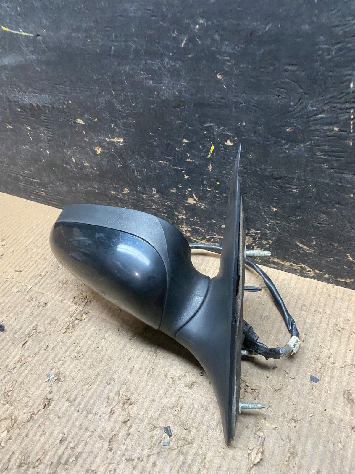 2003 to 2011 Ford Crown Victoria Right Passenger View Door Mirror T9877 DG1