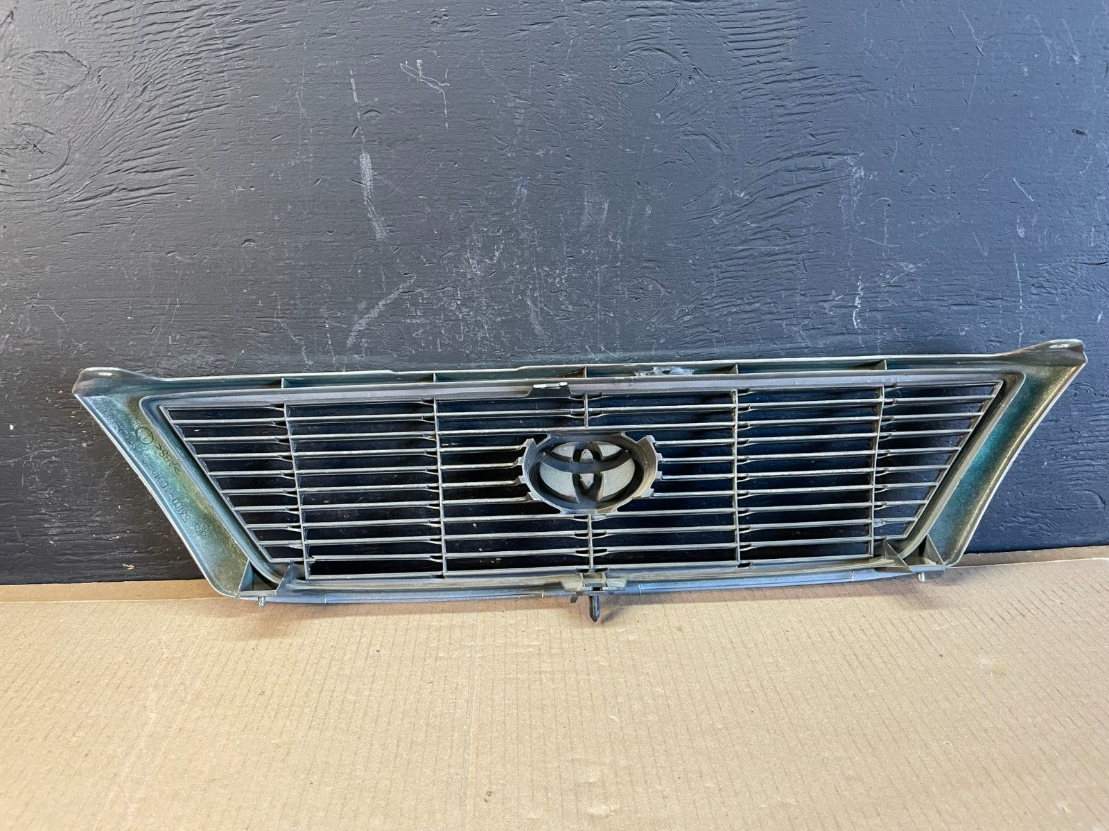 1995 1996 1997 Toyota Avalon Front Upper Grill Grille OEM AC2007 DG4