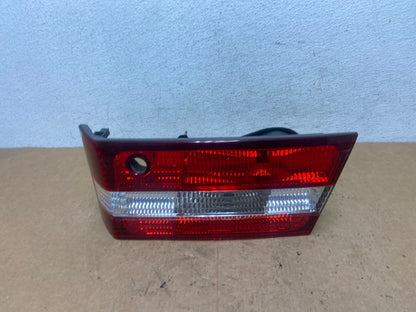 2000 2001 Lexus ES300 Inner Right Passenger RH Side Tail Light AD5252 LK0
