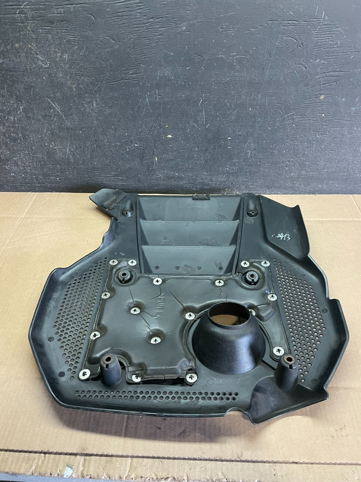 2006 to 2010 Hyundai Azera Sonata V6 3.3L Engine Motor Shield Cover OEM J6851 DG5