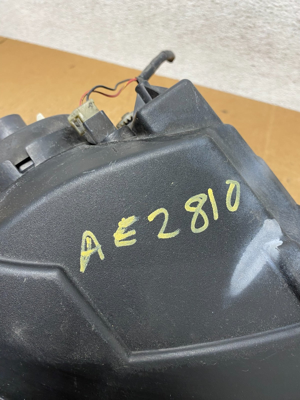 2007-2013 Suzuki SX4 Left Driver LH Side Halogen Headlight AE2810 DW11