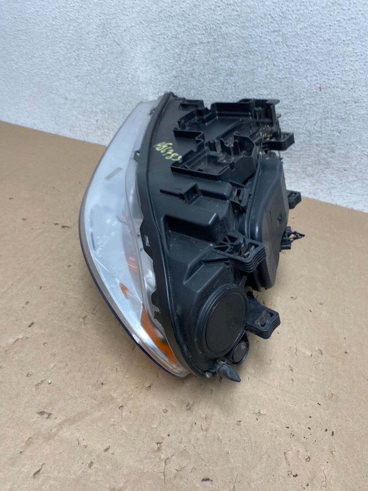 2008 to 2013 Volvo XC70 V70 S80 Right Passenger Side Halogen Headlight AG6785 DW6