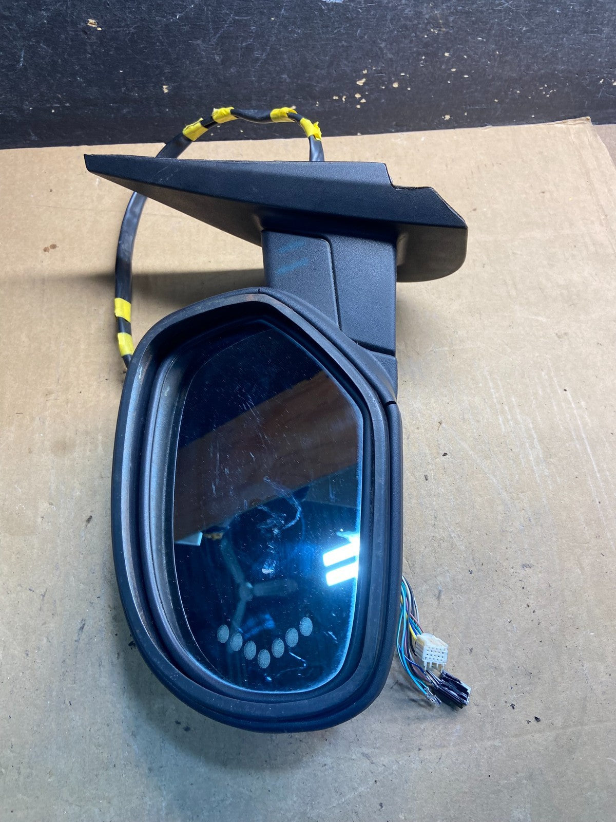 2007 to 2014 GMC Sierra Left Driver Side View Door Mirror OEM Z2371 MS8